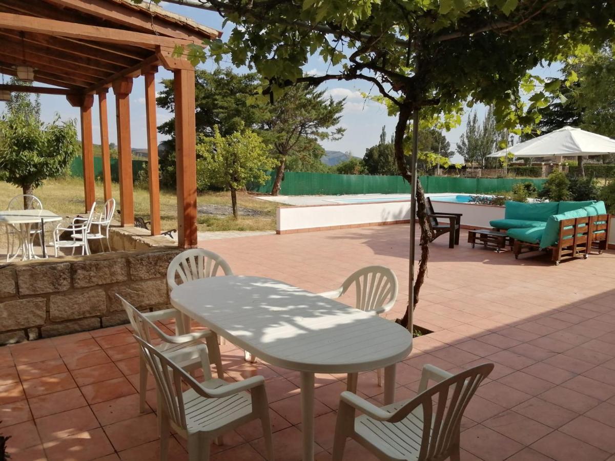 La Casa Del Ingles - Robledillo De La Jara Robledillo de la Jara Exterior foto